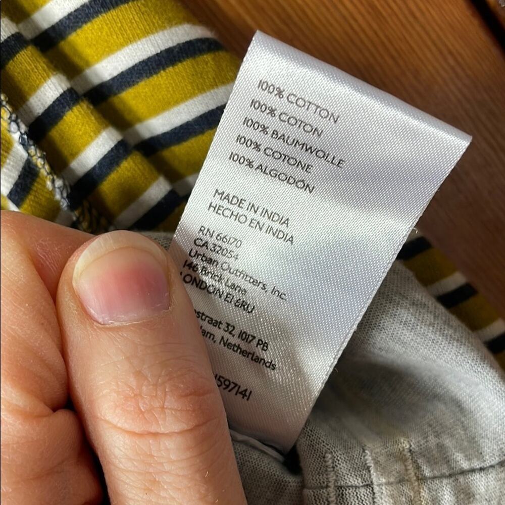 BDG by Urban Outfitters Long sleeve Cropped Striped Shirt - Picture 6 of 6